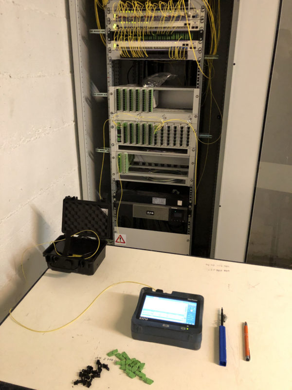 Raccordement de modules 3U/7TE avec mesure et étiquetage. Réalisé dans le Valais Central (Suisse Romande)
